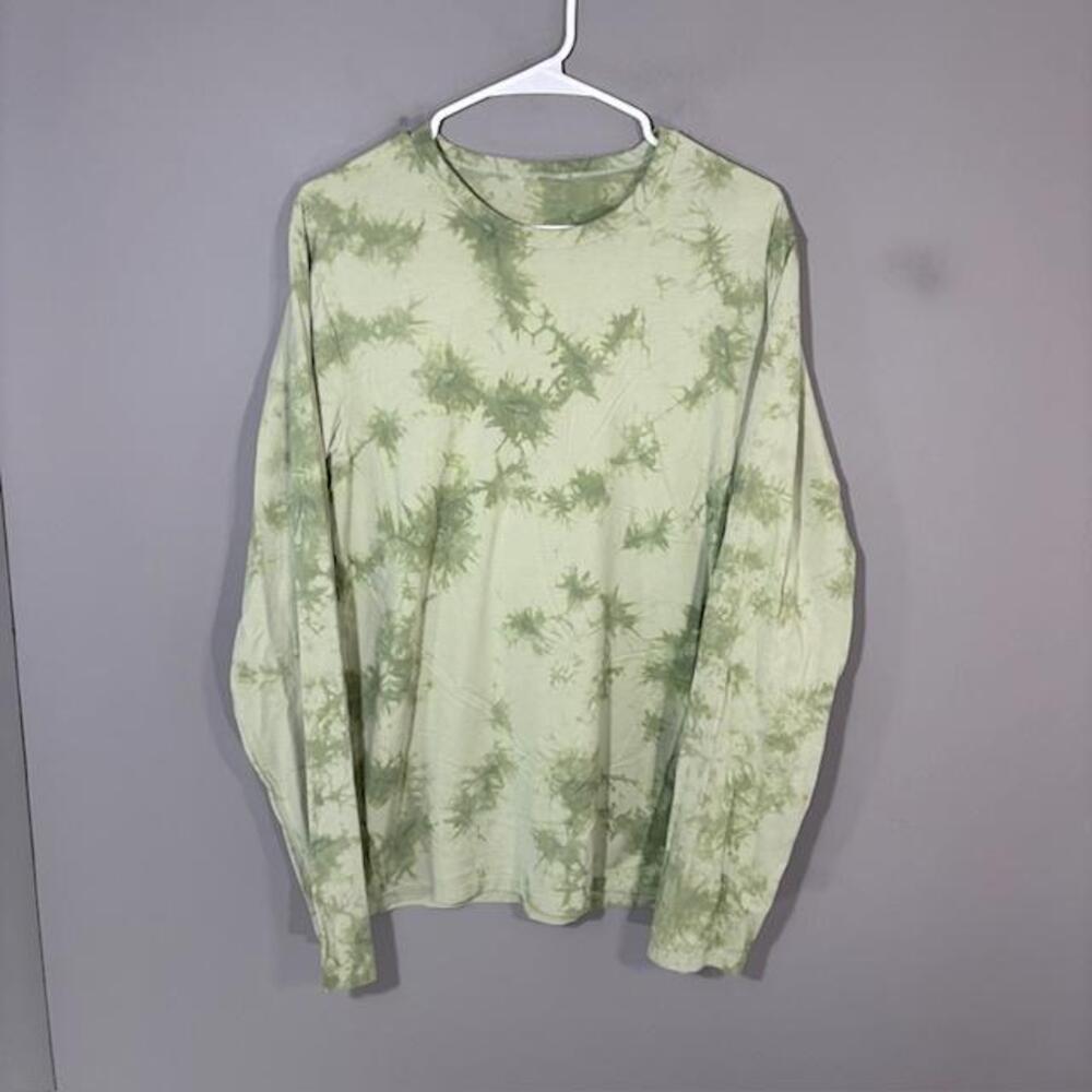 Lululemon Shirt Mens Medium Green Batik Long Sleeve Athletic Performance Tee Top